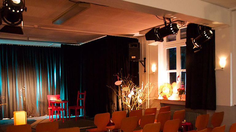 Neustart Theater Halbe Treppe