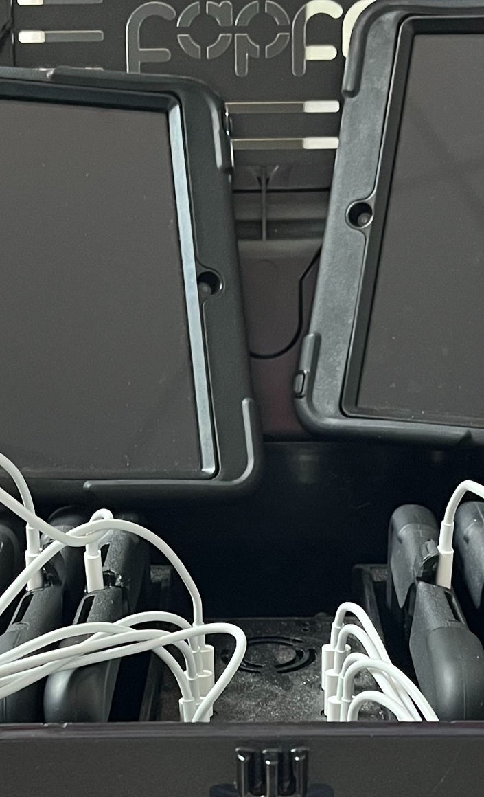 Neue iPads für die Schüler der Grundschule an der Lahnaue