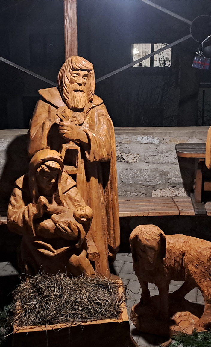 Geschnitzte Weihnachtskrippe für Unterginsbach