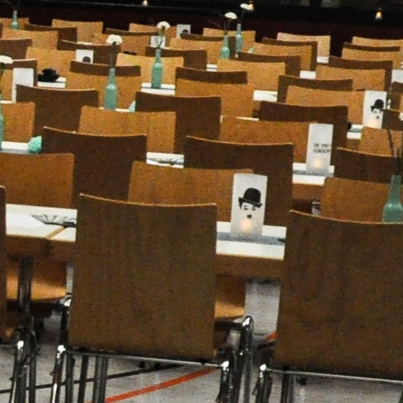 Anschaffung von neuen Tischen im Proberaum