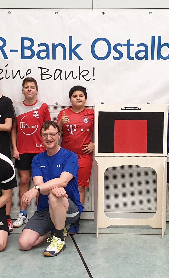 Anschaffung Returnboards und Trikots