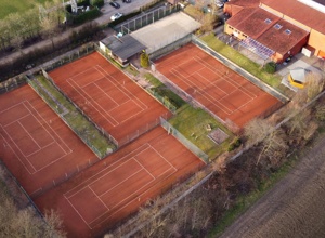 Video - Ganzjahresplatz mit Flutlicht für die Tennisabteilung der SG Elte