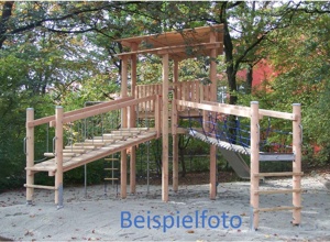 Ein neuer Rutschenturm für unseren Spielplatz