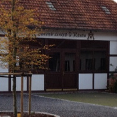 Moderne Sanitär-Räume in alter Hülle