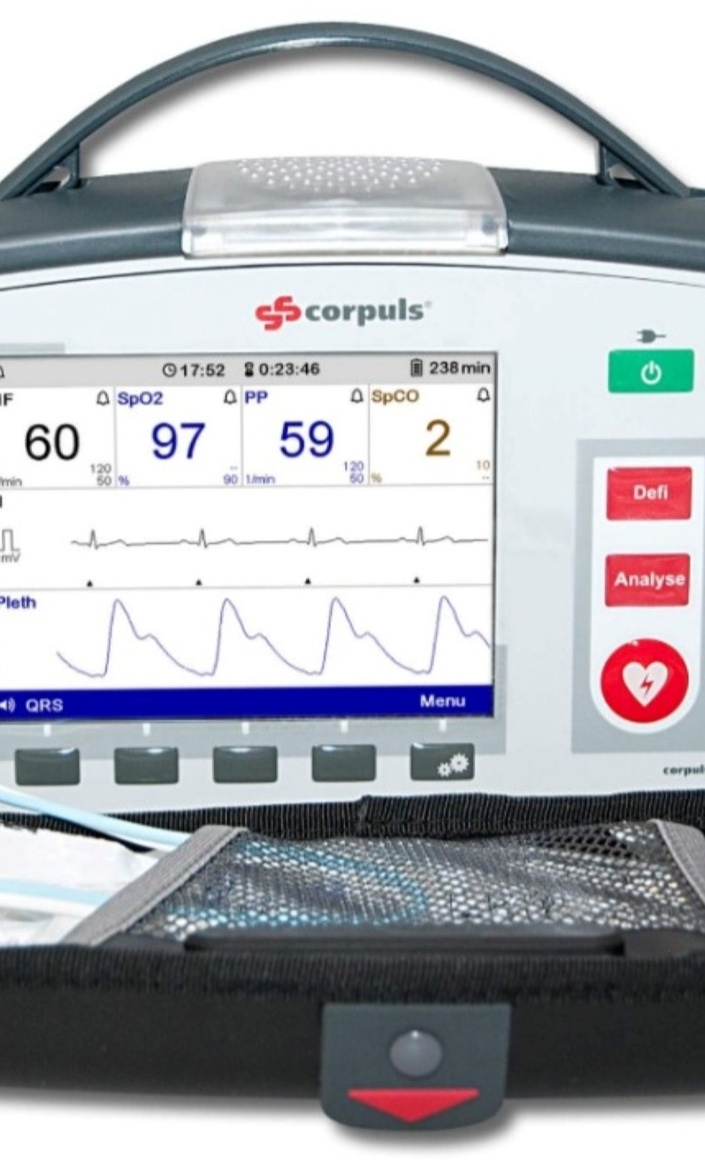 Defibrillator mit zusätzlicher EKG-Funktion HvO Aufseß – BRK