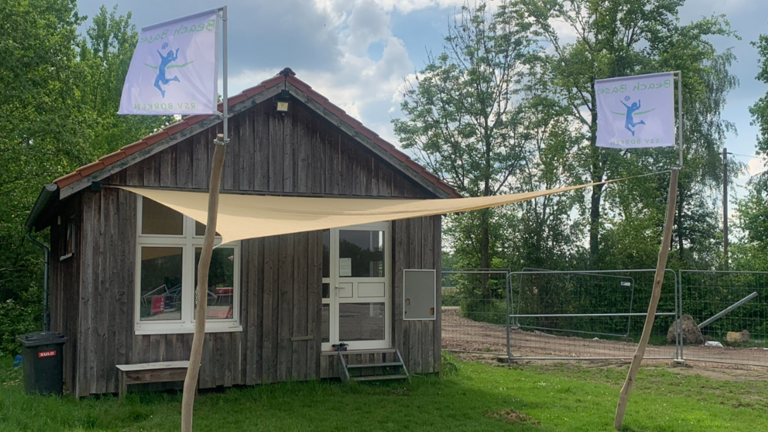 Neubau einer Außenterrasse für die Volleyball-Beachanlage des RSV