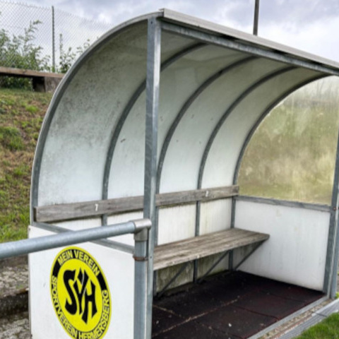 Neue Spielerkabinen