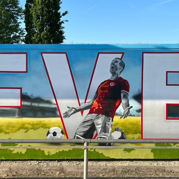 Geräteraum für Fußballjugend mit Pfiff