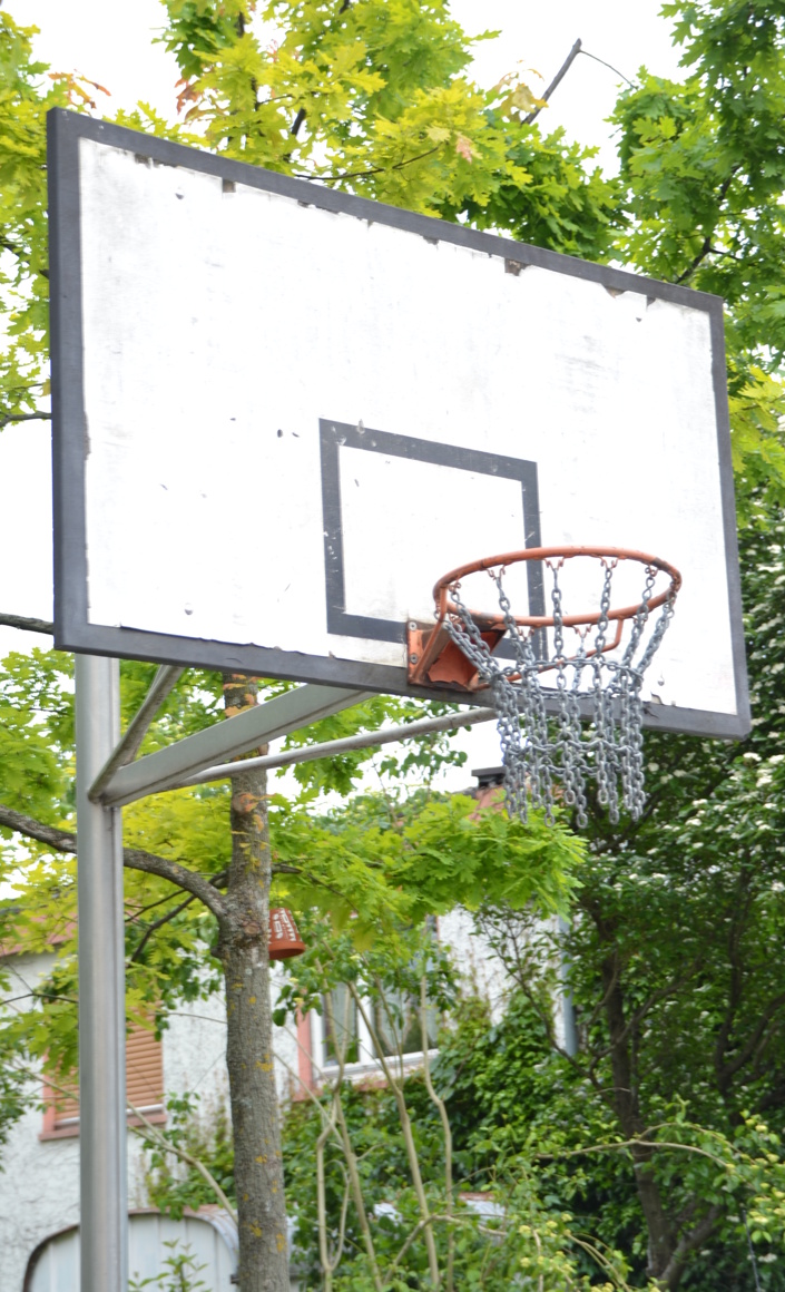 Basketballkorb für Schüler der Aloys-Schreiber-Schule