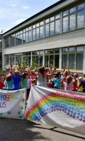T-Shirts für alle Regenbogenhaus-Kinder