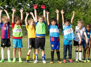 Erneuerung Flutlichtanlage und Kinderspielplatz