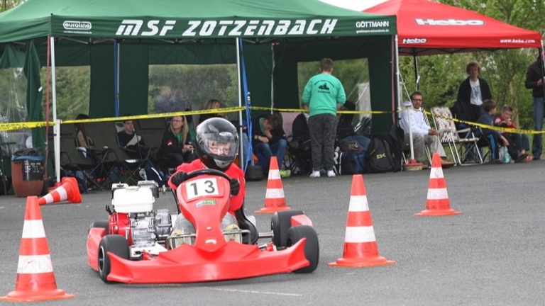 Zwei neue Jugend-Slalom-Karts werden benötigt