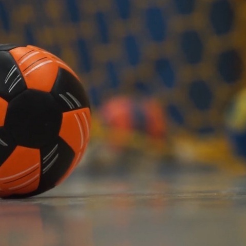 Ausstattung für das Frauen-Handballteam