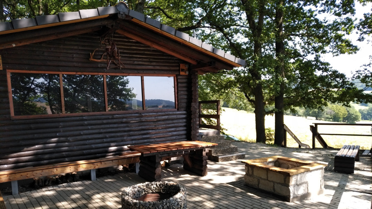 Sanierung der Schutzhütte vor dem Eisenberg in Friedigerode