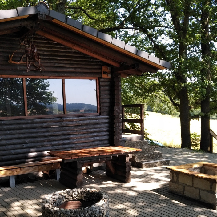 Sanierung der Schutzhütte vor dem Eisenberg in Friedigerode