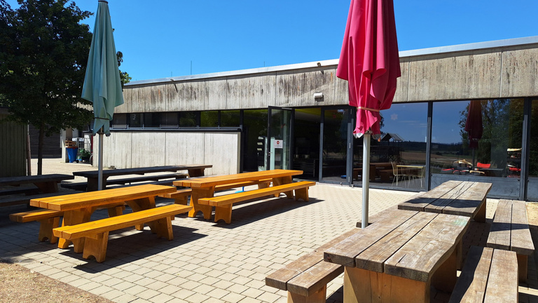 Pergola für unsere Mensa Terrasse