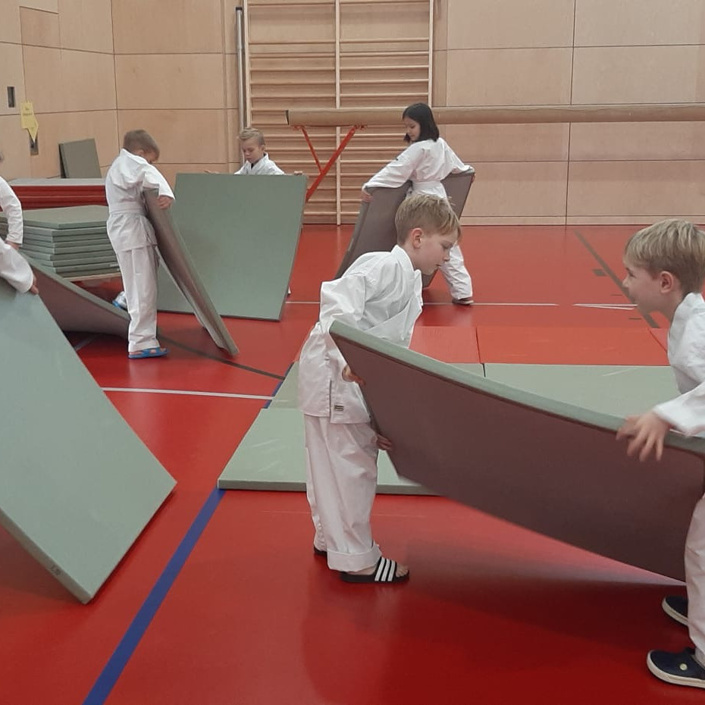 Neue Matten für die Aikidokids