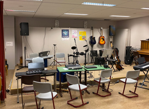 Aufbau eines Musikstudios für junge Menschen