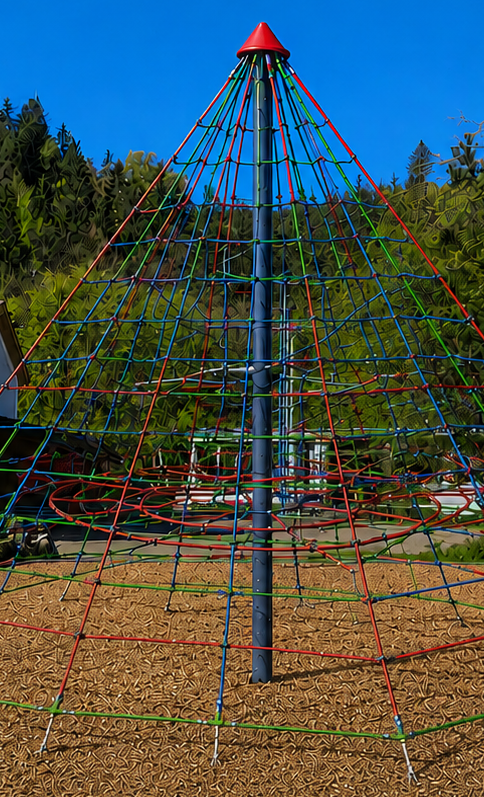 Seilpyramide zum Klettern und Entdecken für unseren Schulhof