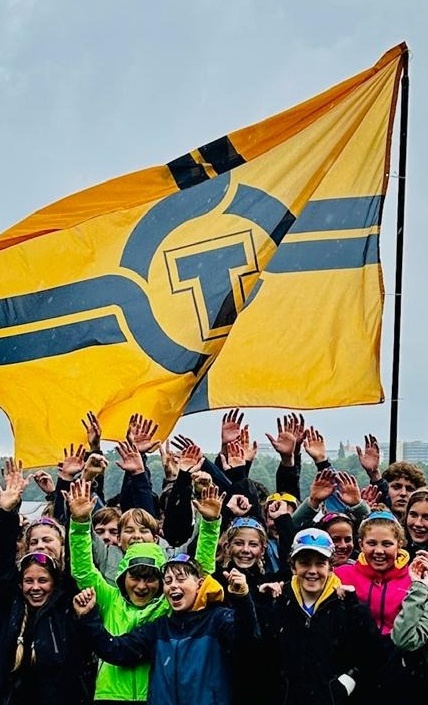 Ein Ruderboot (Zweier) für die Jugend des RVT