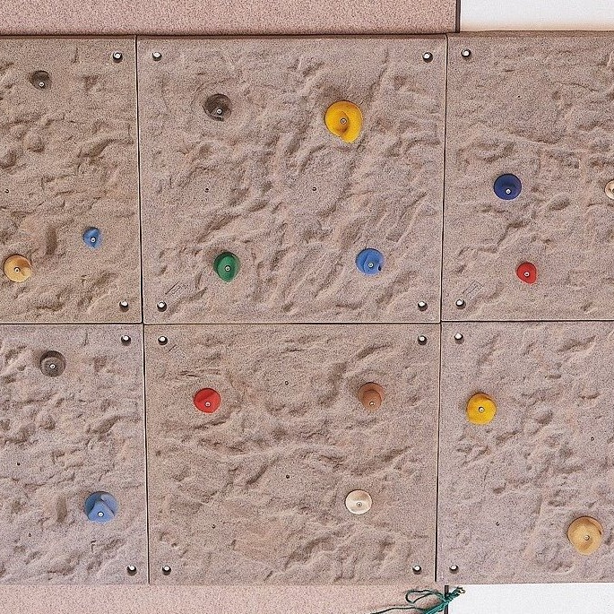Kletterwand Schulturnhalle