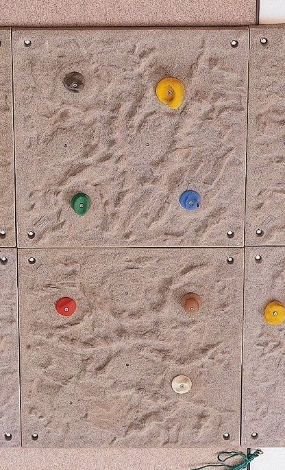 Kletterwand Schulturnhalle