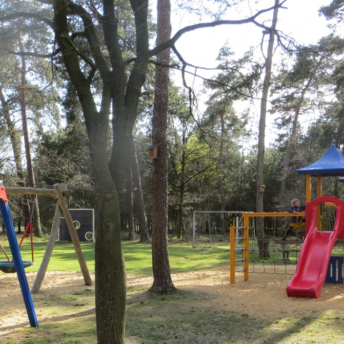 Spielturm für die Kleinen - Spielplatz Am Flüddert