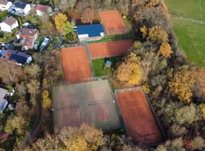Video - Ökologische + nachhaltige Erneuerung unserer Tennisplätze