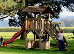 Spielplatz & Obstgarten für die Kita Alflen