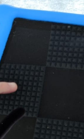 Volksbank: Tablets für die Grundschule Amelgatzen