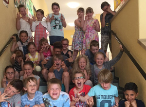 KINDER STARK MACHEN