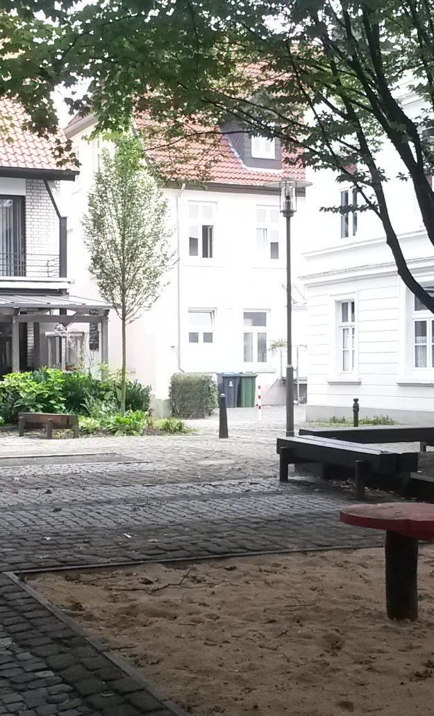 Rundbank Innenhof Grabenstraße