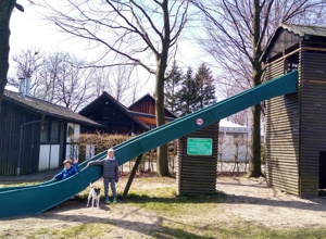Röhrenrutsche für den Spielplatz Dorfgemeinschaft Dannenberg