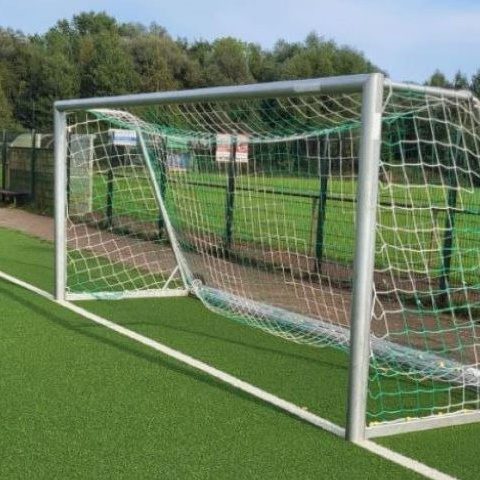 Neue Jugendfußballtore für den 1. FCB