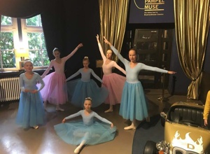 Neue Tanzkostüme für Kinderballett "Kolorit" Chemnitz