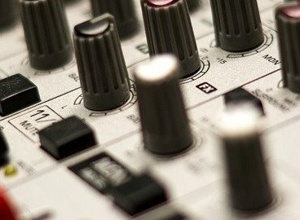 Ein Tonstudio für die Heimschule Lender