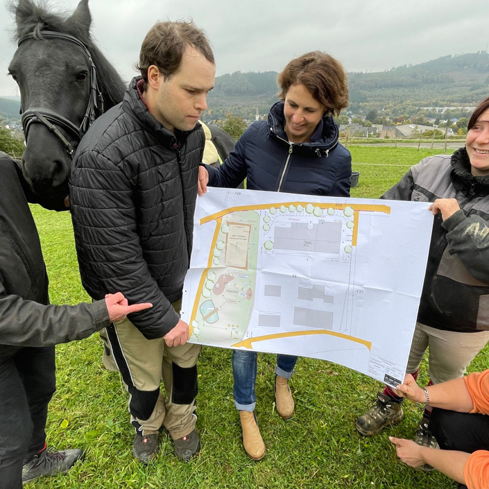 Barrierefreier Trailparcours auf dem Franziskushof der JG in Bigge