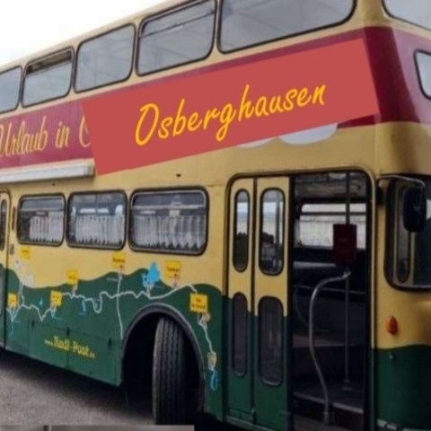 Bus als Dorfmittelpunkt