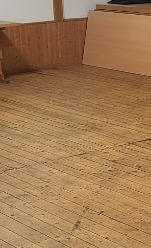 Sportlerheim Möhra Gemeinschaftsraum - Sanierung Dielenboden