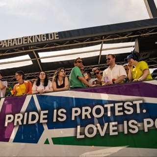 "CSD-Truck" + 1 Begleitung