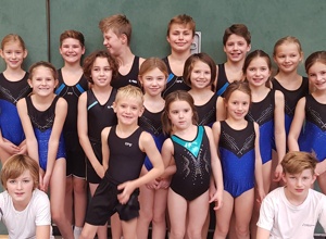 Wettkampfanzüge für unsere Trampolin-Mädchen