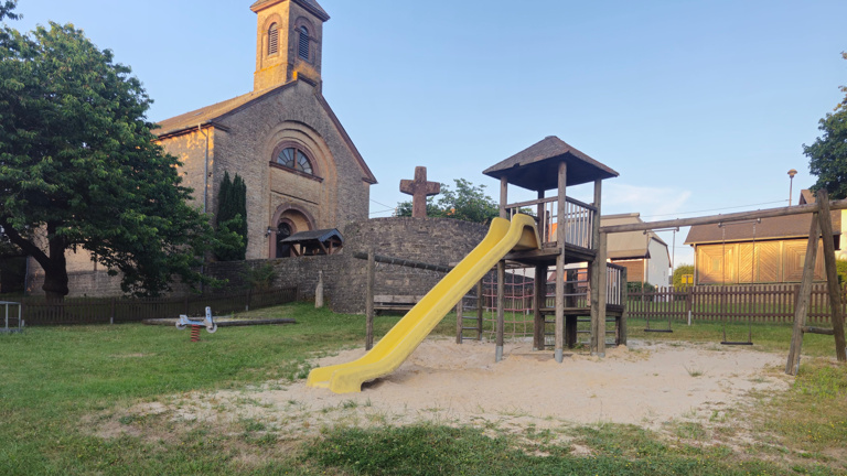 Neugestaltung des Spielplatzes in Pickließem