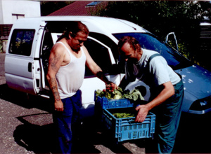 all koche zesamme- in einer Wohngruppe für ehemals obdachlose Männer