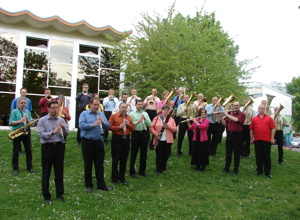 neue Orchesterbekleidung dringend benötigt