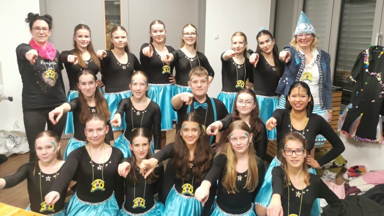 Trainingsjacken für die Jugendgarde Grün Gold Gimmersdorf