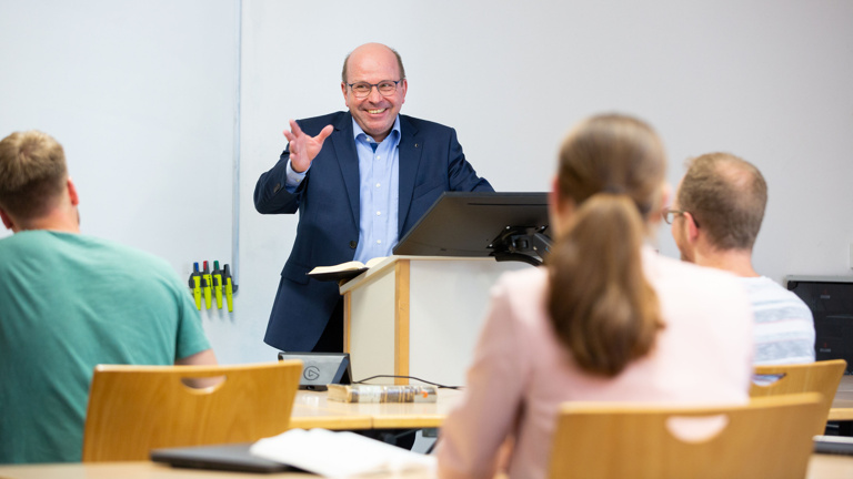 neue Beamer für besseren Unterricht