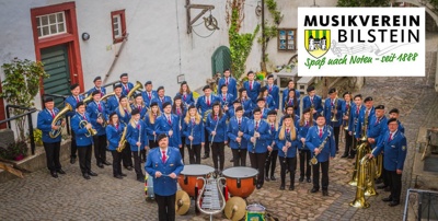 Neue Regenjacken für den Musikverein Bilstein