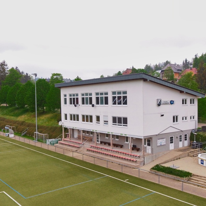 Neue LED-Flutlichtanlage für den FC Schonach