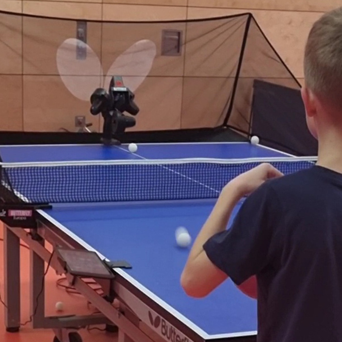 Roboter für das Nachwuchs-Tischtennistraining in Konz