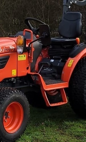 Neuer Traktor für die Pflege unseres TSV Sportgelände